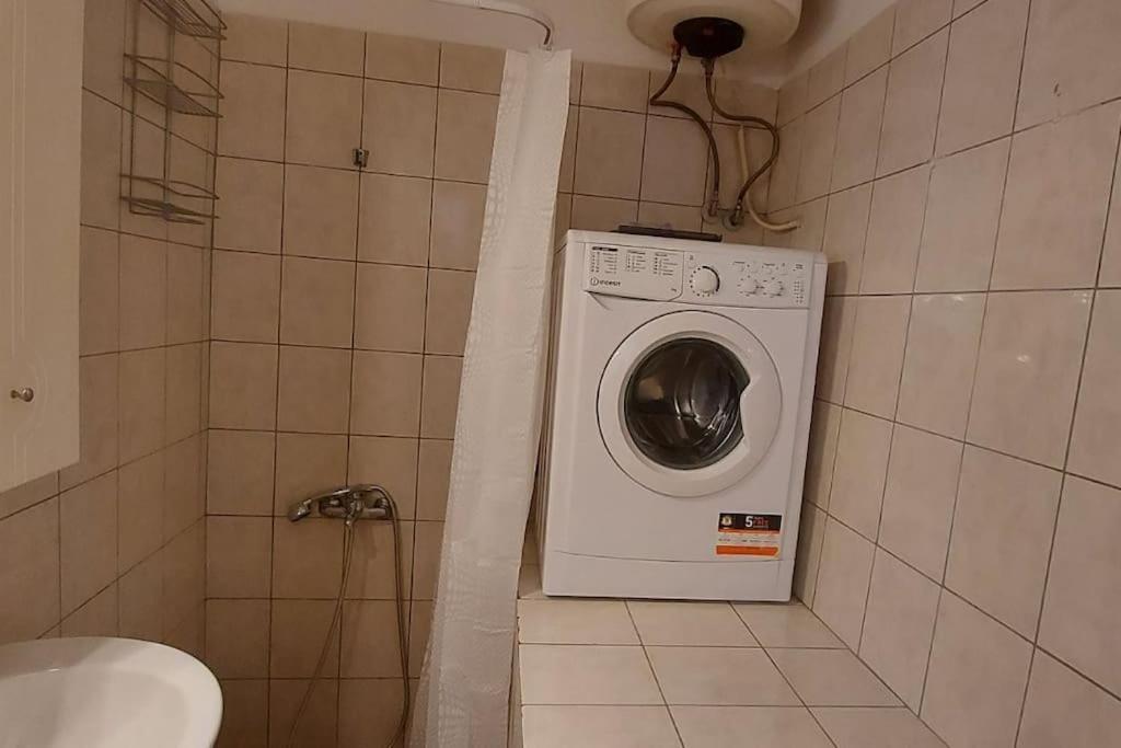 Spacious Beauty In Athens, 55M2, Metro 7' Kültér fotó